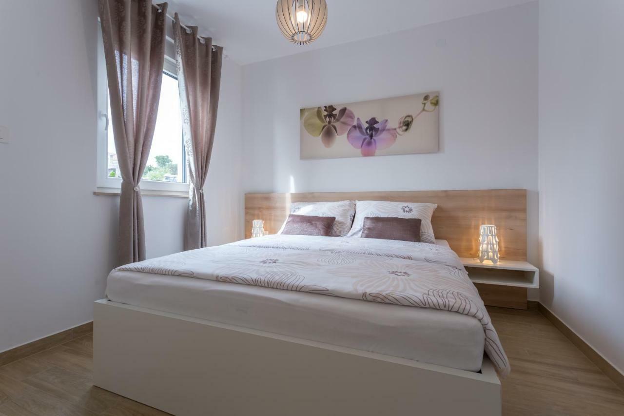 Apartment Elegance Krk Town Extérieur photo
