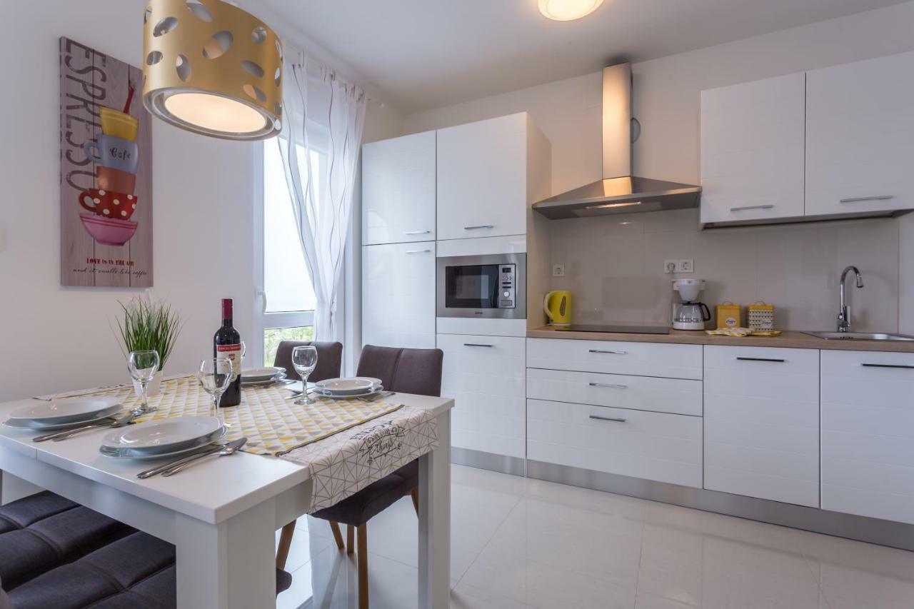 Apartment Elegance Krk Town Extérieur photo
